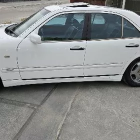 Mercedes-Benz E320 1998
