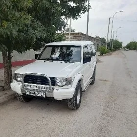 Mitsubishi Pajero 1991