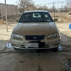 Toyota Camry 2001