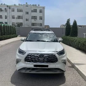 Toyota Highlander 2023