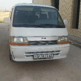 Toyota Hiace 1990