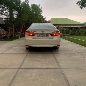 Toyota Camry 2017