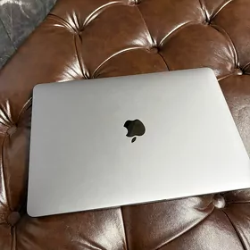 Macbook Pro M1 8/512gb