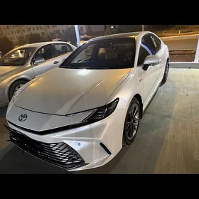 Toyota Camry 2025