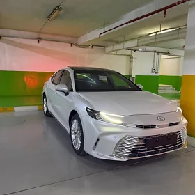 Toyota Camry 2026