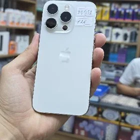 IPHONE 15 PRO 90%
