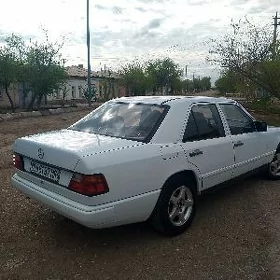 Mercedes-Benz 230E 1989