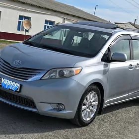 Toyota Sienna 2010