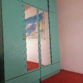 Eşik üçin niýetlenen şkaf