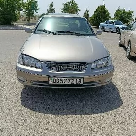 Toyota Camry 2000