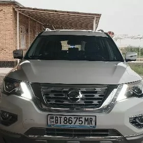 Nissan Pathfinder 2019