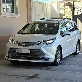 Toyota Sienna 2024