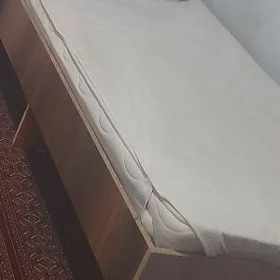 spalny krowat