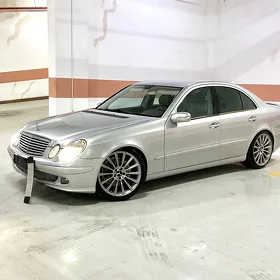 Mercedes-Benz E350 2005