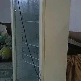 Витринный холодильник