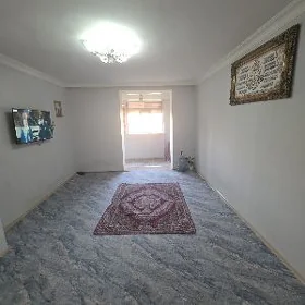 ГОСТИНКА 42М². 1 В 2 КОМ.