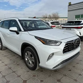 Toyota Highlander 2022