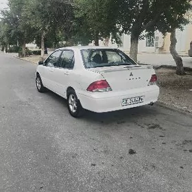 Mitsubishi Lanser 2002