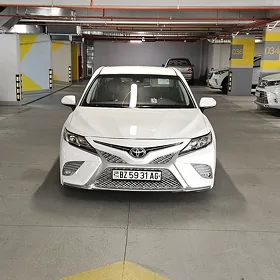 Toyota Camry 2019
