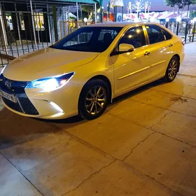 Toyota Camry 2017