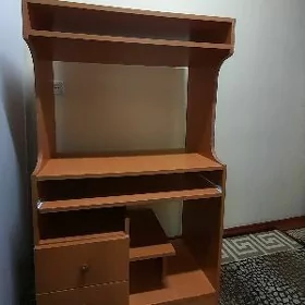 Kompyuterny stol