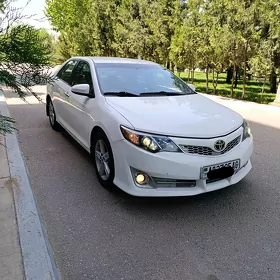 Toyota Camry 2013