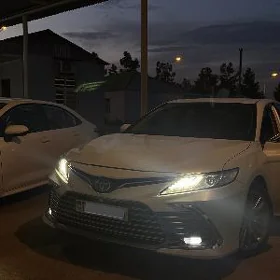 Toyota Camry 2021