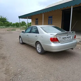 Toyota Camry 2004