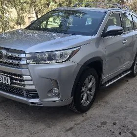 Toyota Highlander 2017