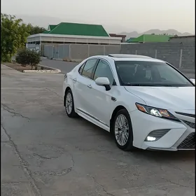 Toyota Camry 2018