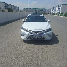 Toyota Camry 2018