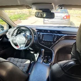 Toyota Camry 2018