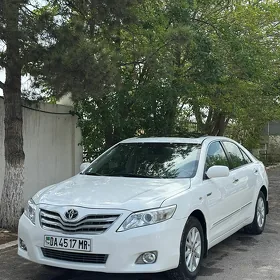 Toyota Camry 2010