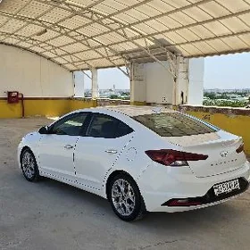 Hyundai Elantra 2020