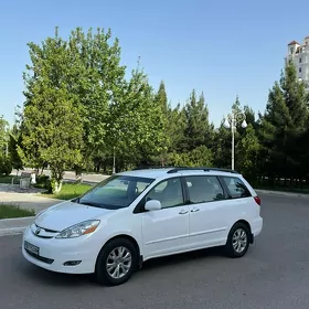 Toyota Sienna 2009
