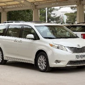 Toyota Sienna 2011