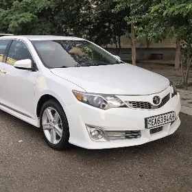 Toyota Camry 2012