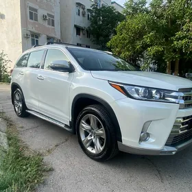 Toyota Highlander 2016