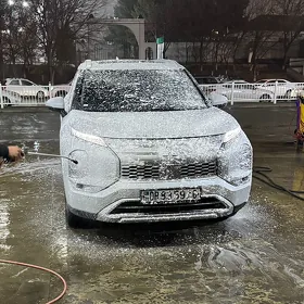 Mitsubishi Outlander 2025