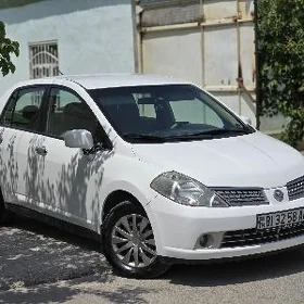 Nissan Versa 2010