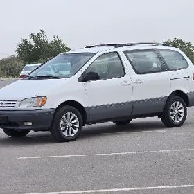 Toyota Sienna 2002