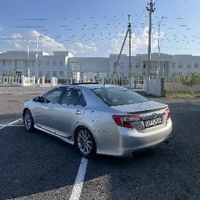 Toyota Camry 2014