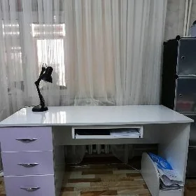 Письменный стол