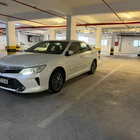 Toyota Camry 2015