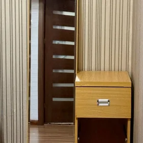 зеркало с тумбой