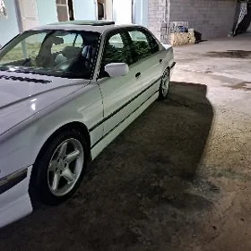 BMW 750 1998