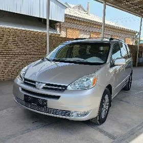 Toyota Sienna 2004