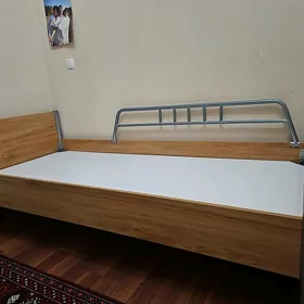 Двухъяростная кровать