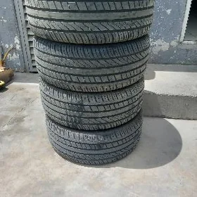 235 40 18 komplekit