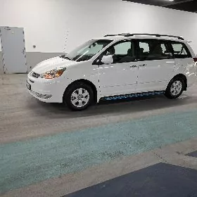 Toyota Sienna 2005